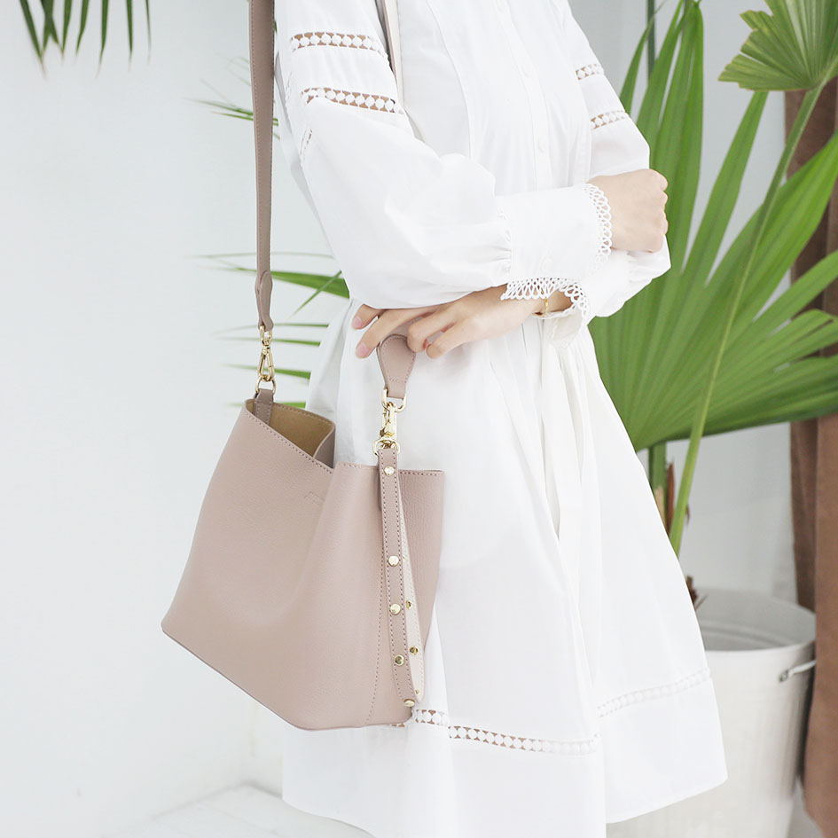 KIZZME山羊纹牛皮水桶包