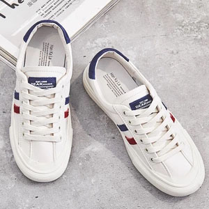 韩版百搭真皮小白鞋