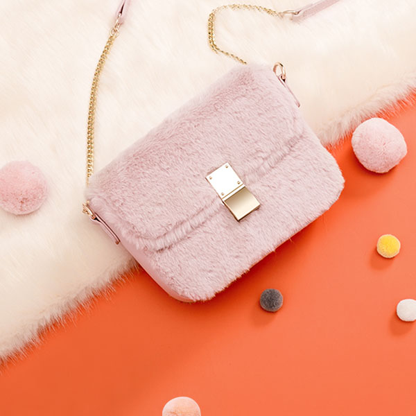 韩版潮简约百搭毛毛豆腐包