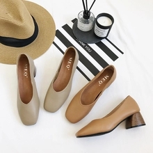 粗跟浅口方头复古奶奶鞋