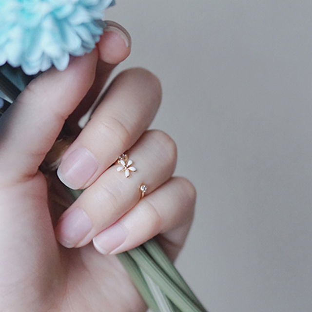 花朵小尾戒关节戒指