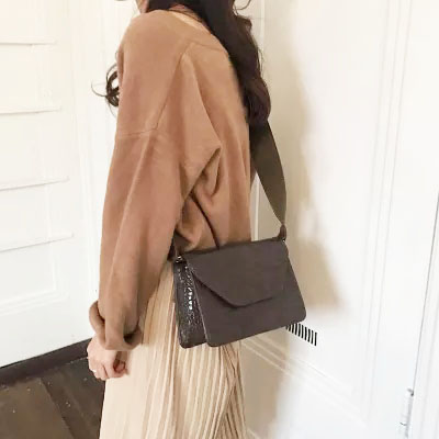 韩国复古宽肩带小方包