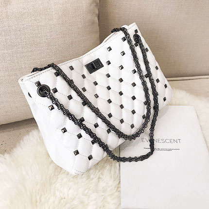 【双11】菱格铆钉手提链条包
