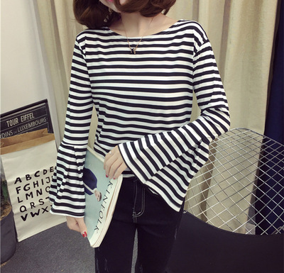 女长袖宽松上衣喇叭袖