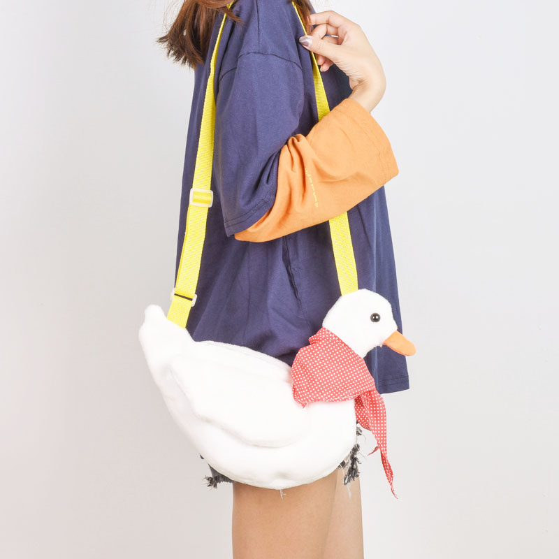 原创设计毛绒可爱鸭子包