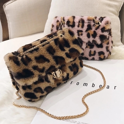 秋冬毛绒豹纹小方包