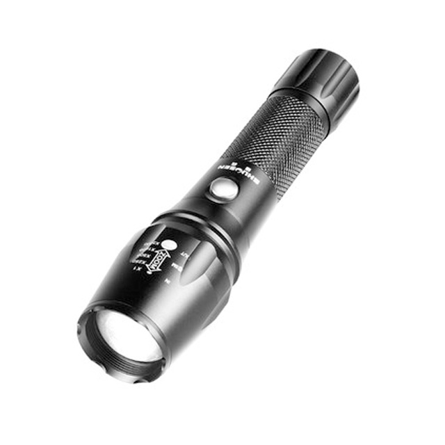 多功能可充电超亮远射防水强光手电筒