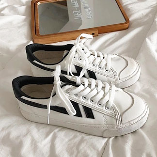 许刘芒韩版冬季百搭小白鞋