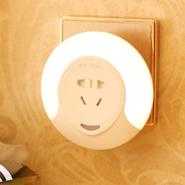 智能插电遥控小夜灯