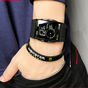 儿童潮夜光防水运动电子表