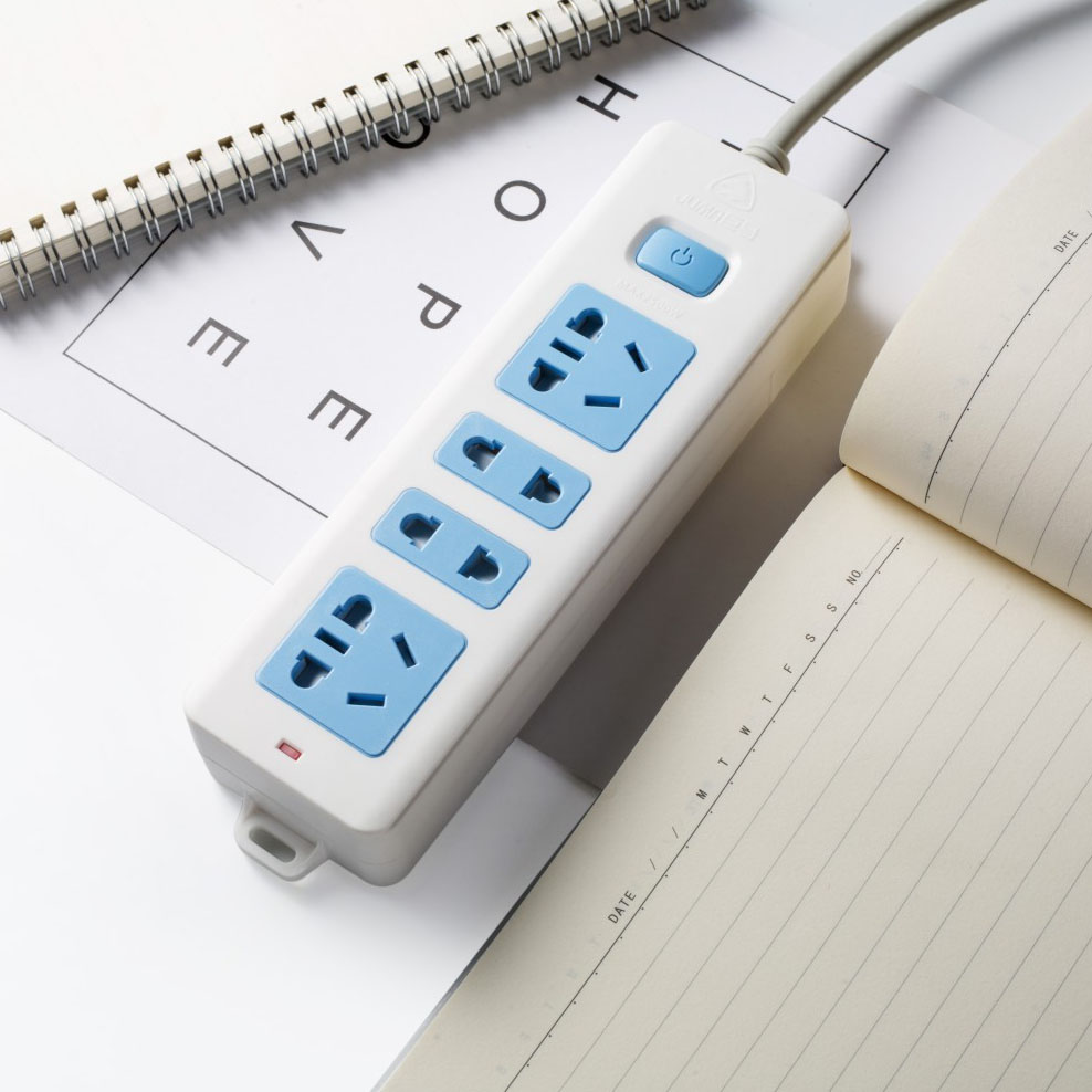 巨马拖线板排插