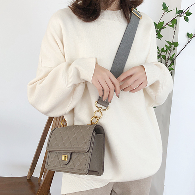 LOSEA 绣线菱格小方包