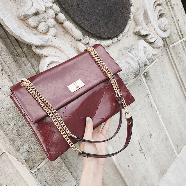 时尚质感信封包