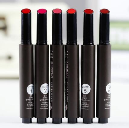 按钮式按压口红唇膏