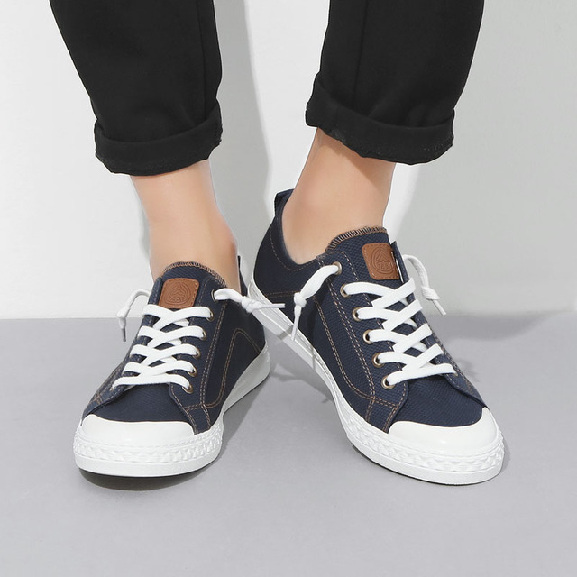 人本休闲帆布鞋