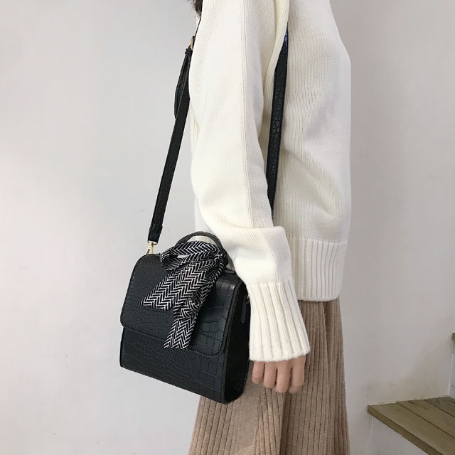 韩国时尚鳄鱼纹斜挎包