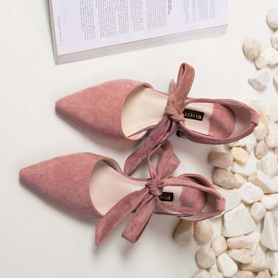 小清新尖头高跟鞋