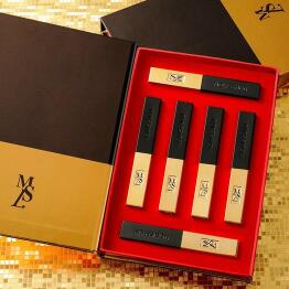 小金条口红滋润保湿